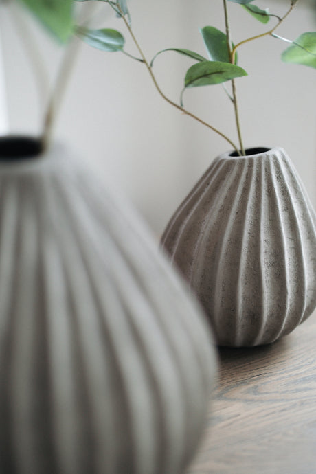 Vaas met ribbels - Taupe - 22x22 cm - STILL