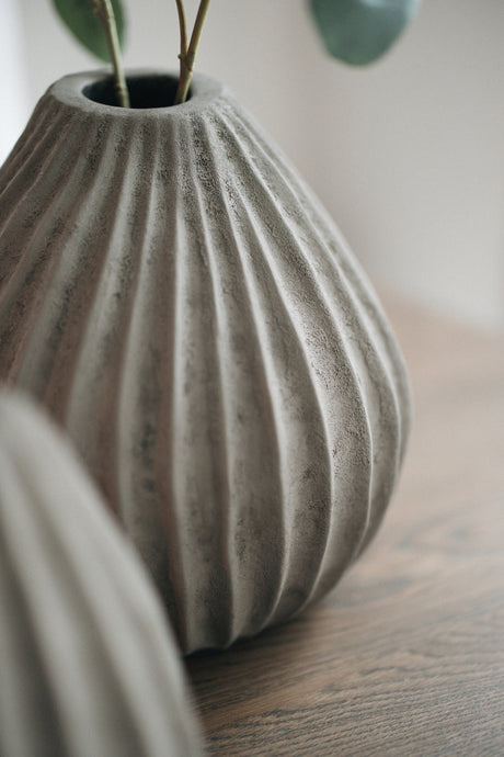 Vaas met ribbels - Taupe - 22x22 cm - STILL