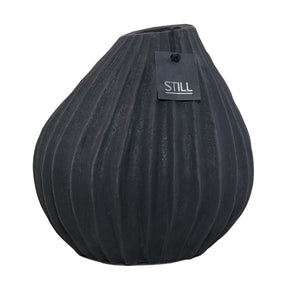 Vaas met ribbels - Zwart - 30x30 cm - STILL - Black Series