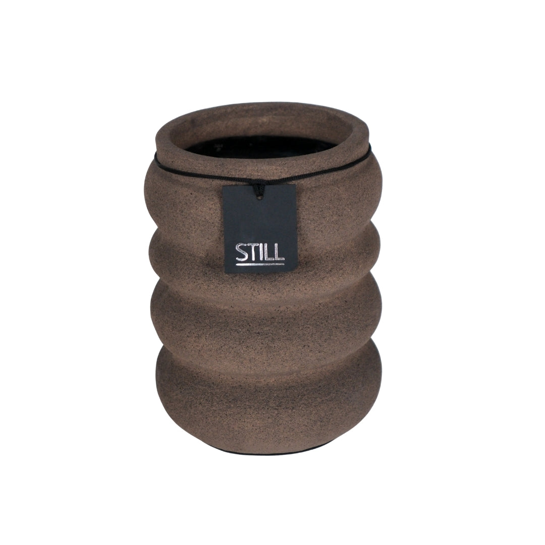Geribbelde plantenpot Espresso 25x19 cm van handgemaakt aardewerk uit de STILL Collection