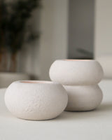 Waxinelichthouder Beige 10x5 cm van aardewerk als sfeervolle woondecoratie in een Japandi interieur
