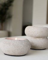 Waxinelichthouder light 10x4 cm van aardewerk met brandend maxi waxinelicht van STILL